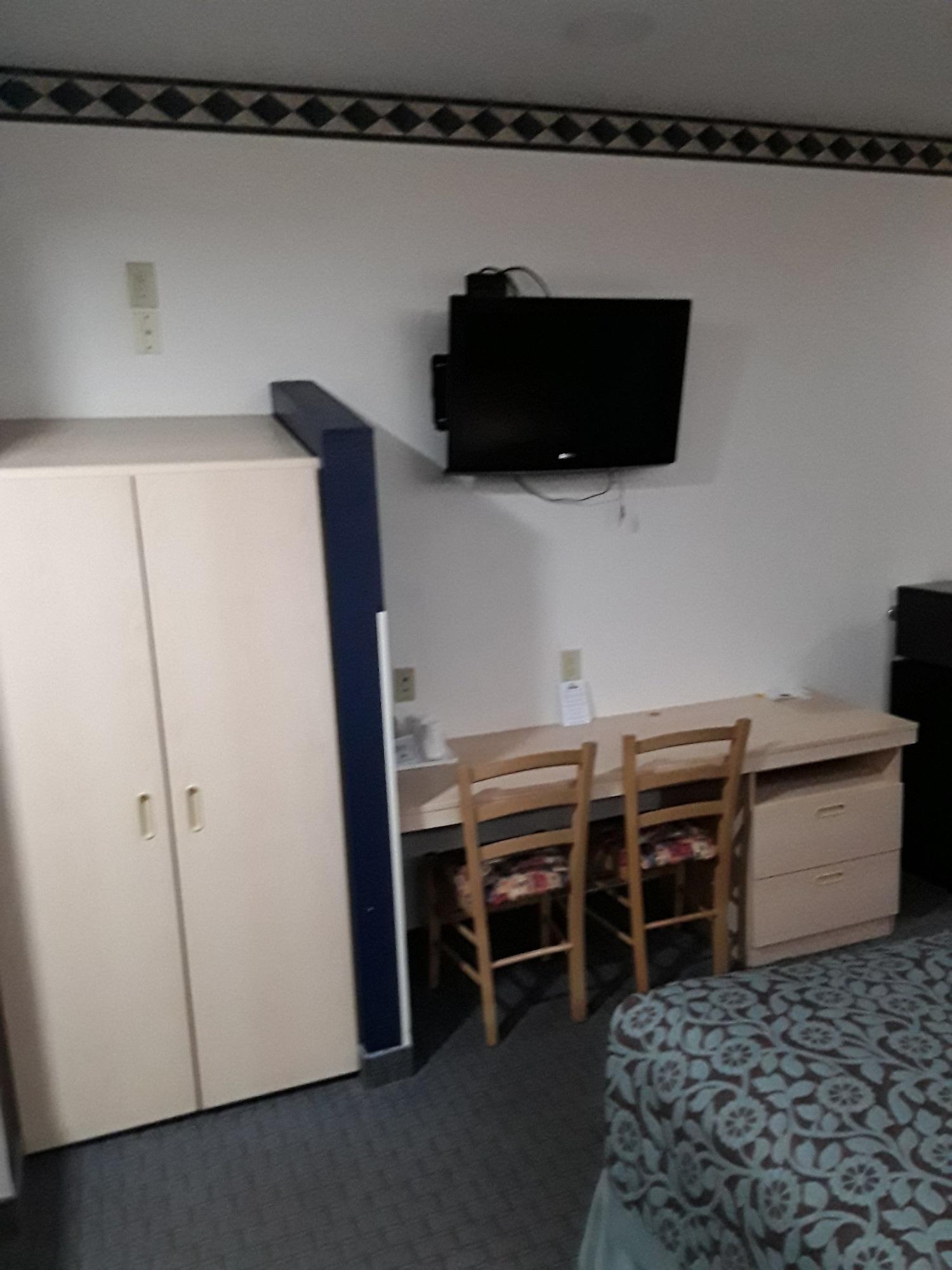 Days Inn & Suites By Wyndham Hutchinson Εξωτερικό φωτογραφία