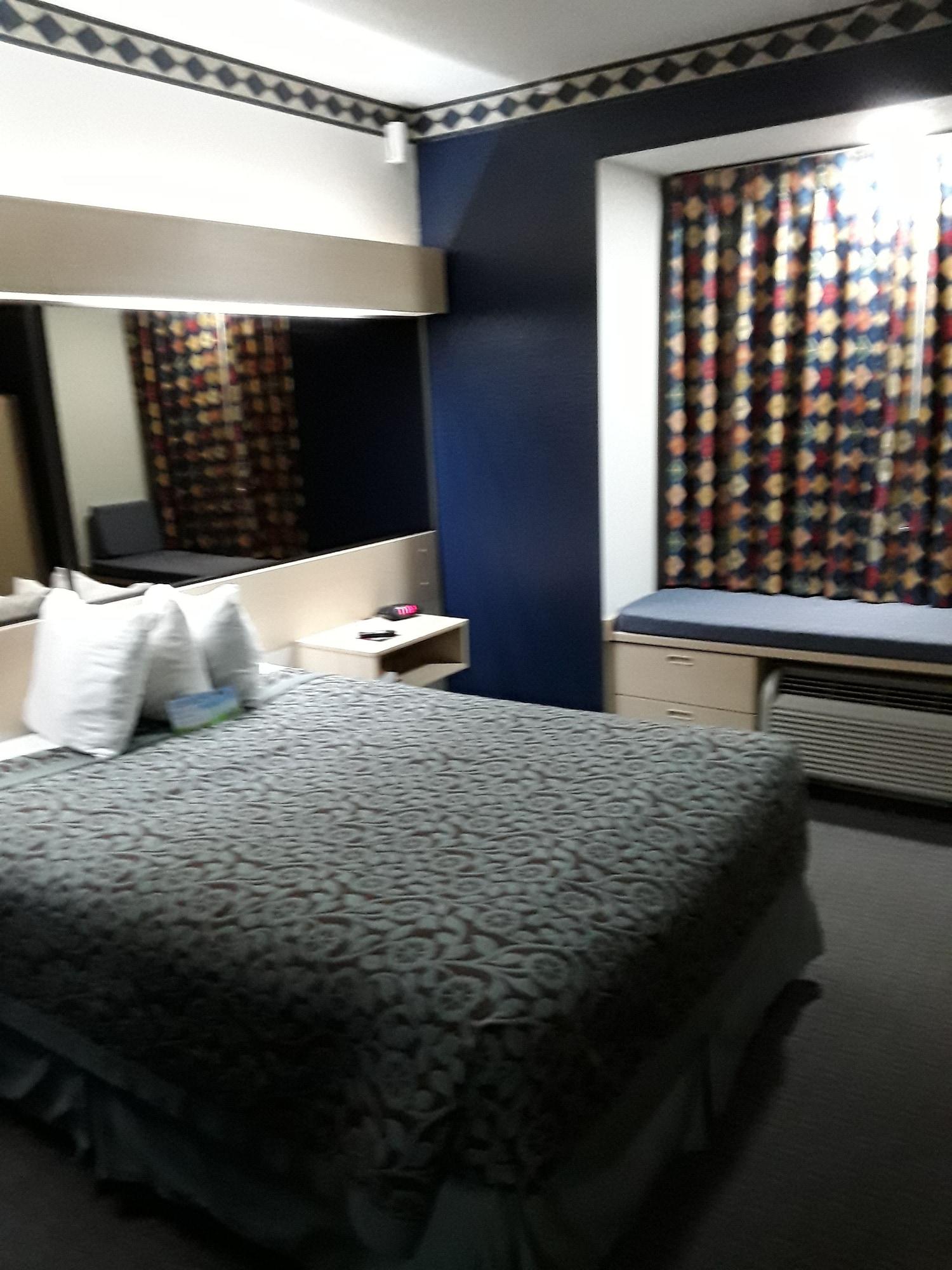 Days Inn & Suites By Wyndham Hutchinson Εξωτερικό φωτογραφία
