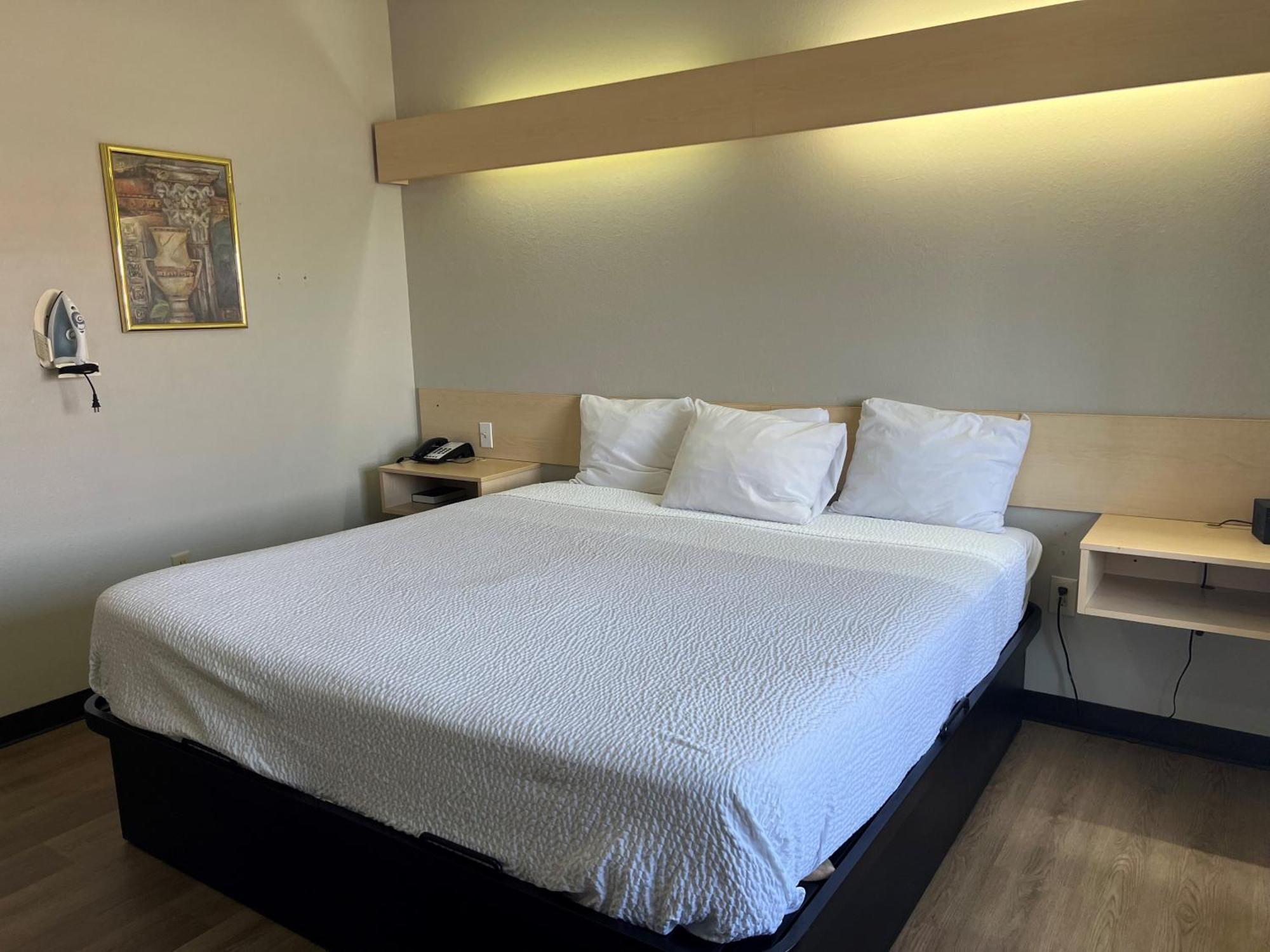 Days Inn & Suites By Wyndham Hutchinson Εξωτερικό φωτογραφία